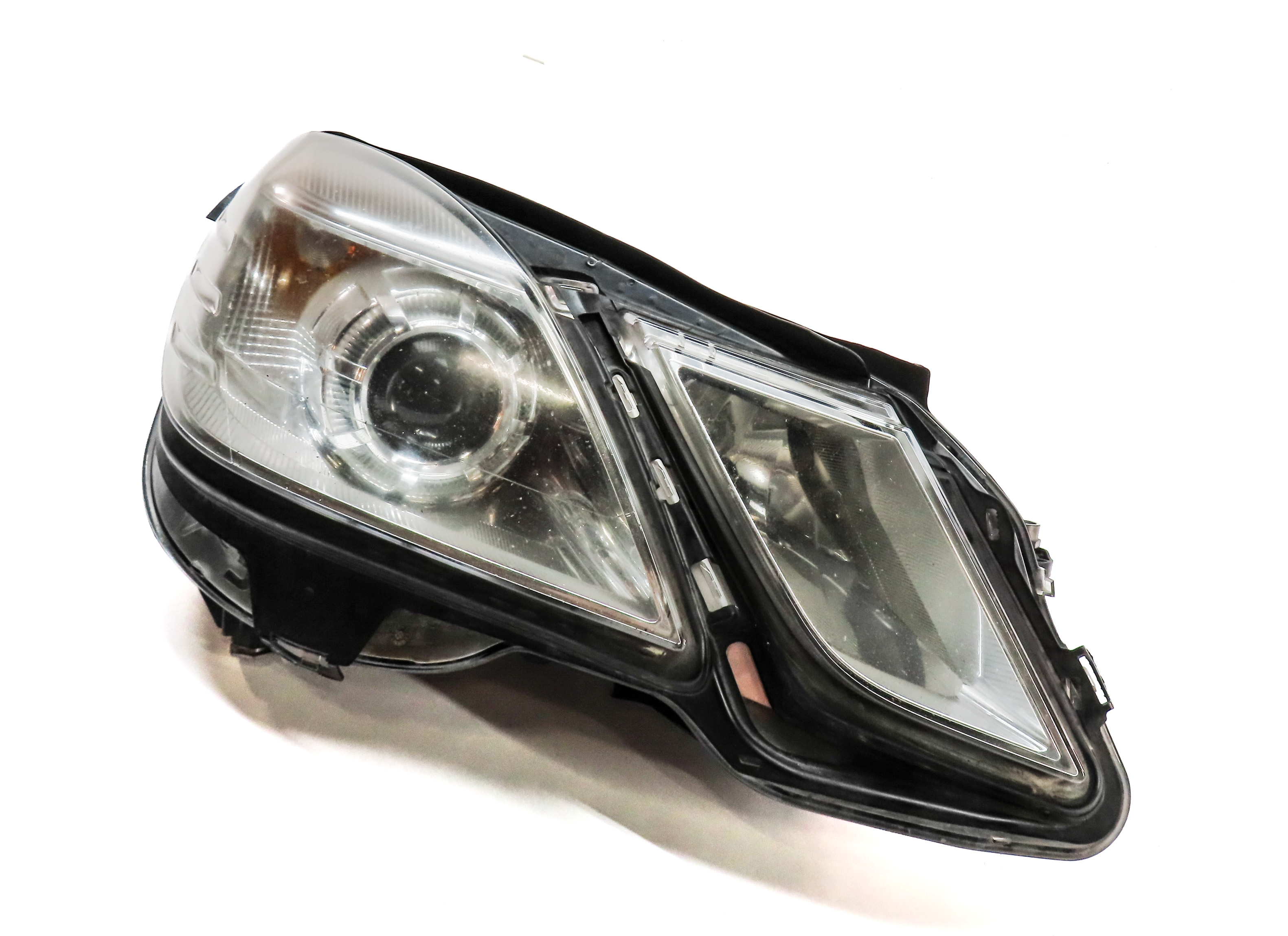 2010-2013 MERCEDES BENZ E300 E350 E400 E550 (W212) RIGHT HALOGEN HEADLIGHT LAMP — exact item pictured